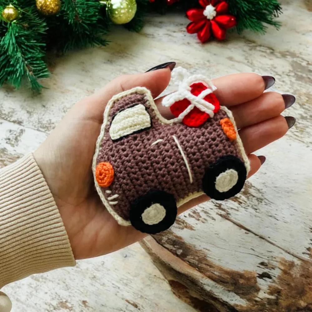 Festive Amigurumi Christmas Crochet Pattern