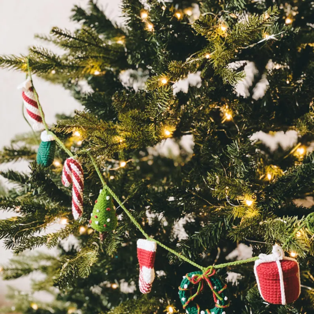 New Year's Garland Crochet Pattern