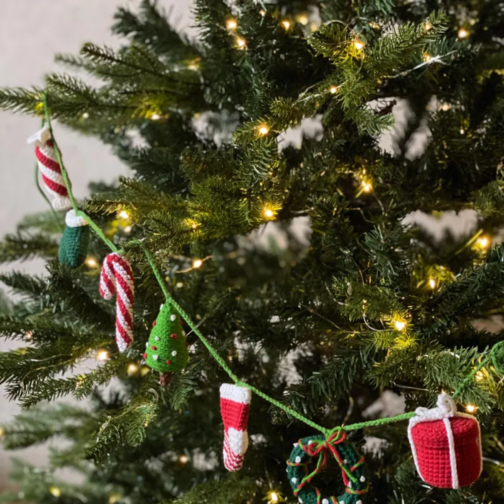 New Year's Garland Crochet Pattern