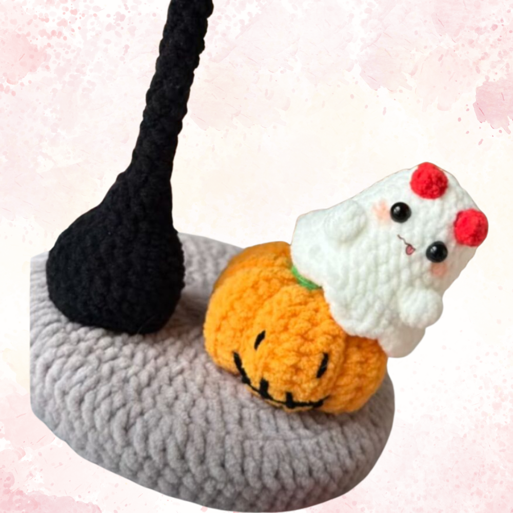 Spooky Streetlight Kitty Crochet Pattern