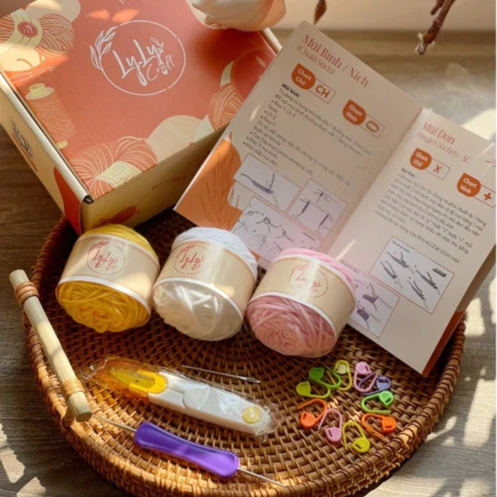 Sheep Eyeglasses Holder Crochet Pattern