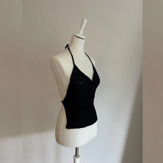 Elegant Noir Top Crochet Pattern