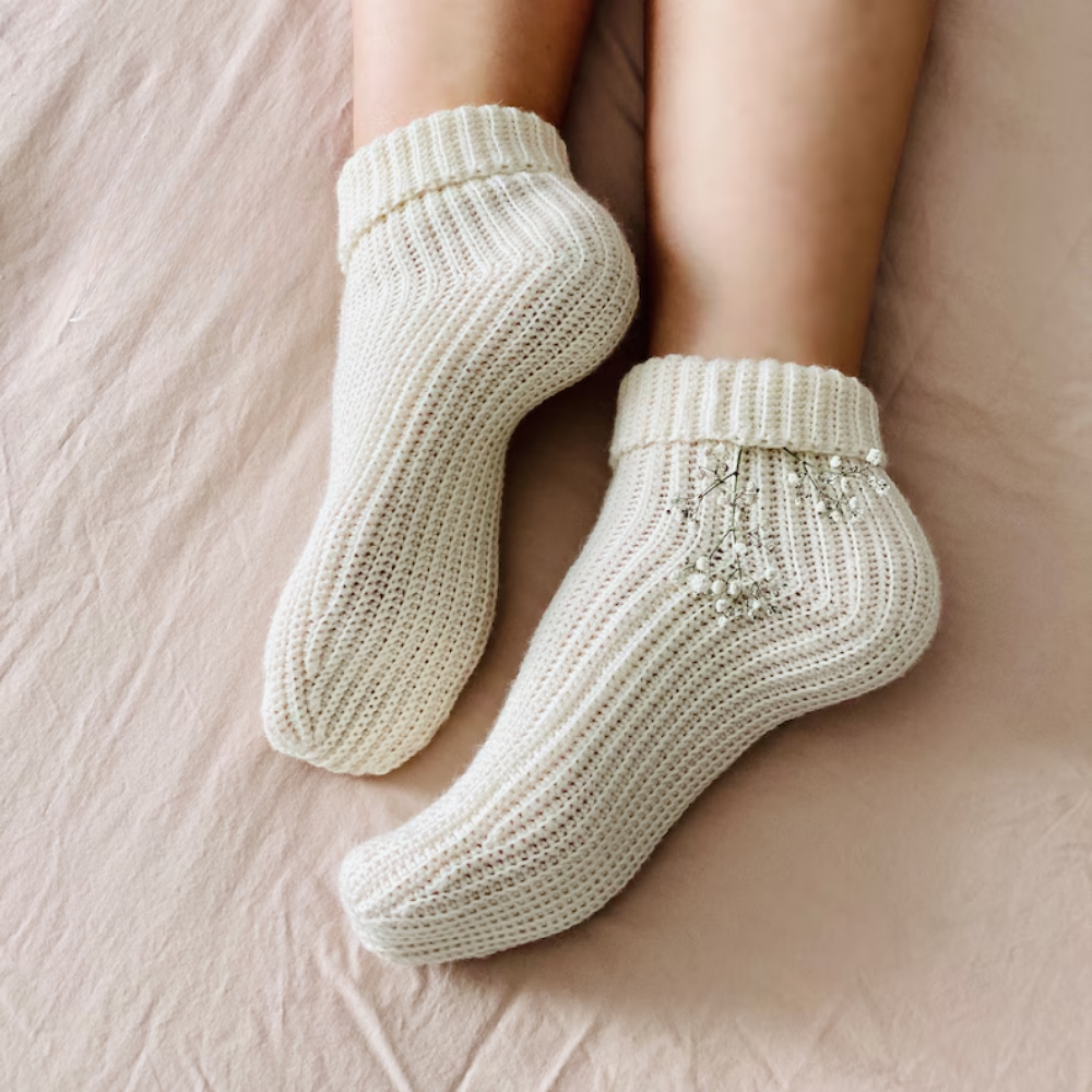 Luna Ivory Socks Crochet Pattern